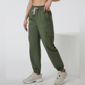 Vuori Womens Birch Jogger - Army